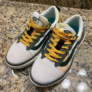 Vans Old Skool Overt Plus Sneakers